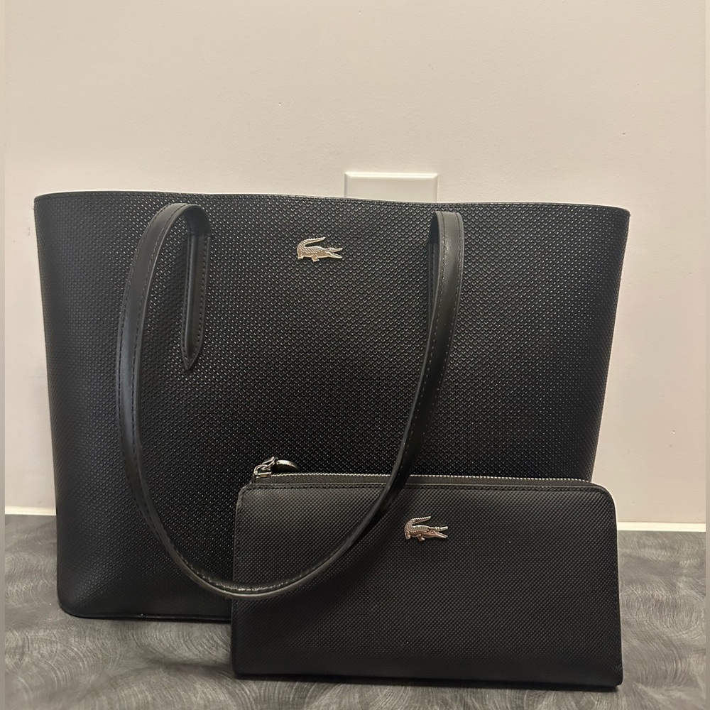 LACOSTE SAC CABAS CHANTACO EN CUIR PIQUÉ + PORTEFEUILLE